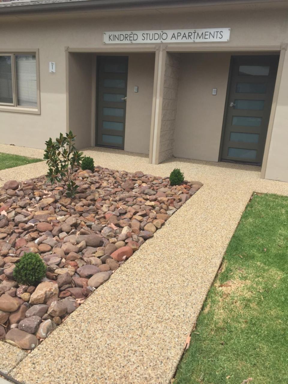 Kindred Studio Apartments Leeton Exterior foto